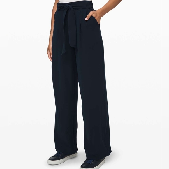 lululemon athletica Pants - Lululemon Noir Wideleg pants with tie on the waist